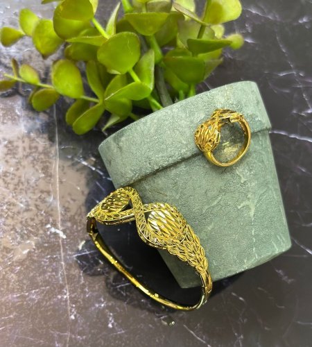 طقم اسوارة مع خاتم جولد